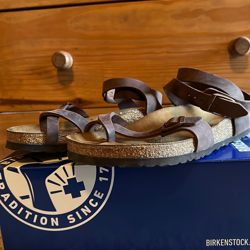Birkenstock Yara sandals in brown leather